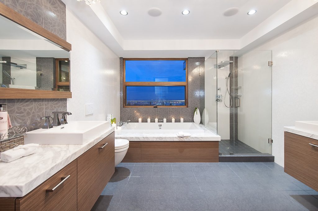 Bathroom 01